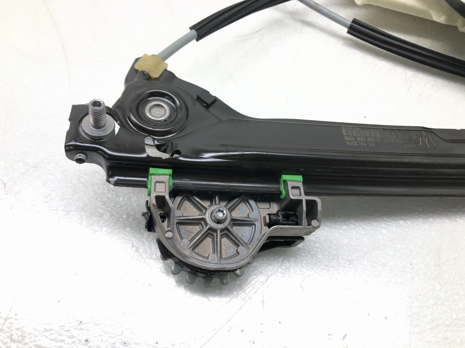 2017-2020 MASERATI LEVANTE LEFT DRIVER REAR DOOR WINDOW REGULATOR OEM.