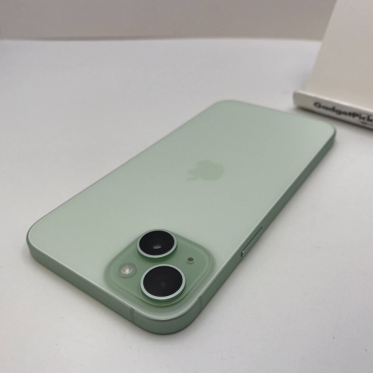 Apple iPhone 15 Plus - 128GB - Green (U.S. Cellular ONLY Apple iPhone 15 Plus - 128GB - Green (U.S. Cellular ONLY