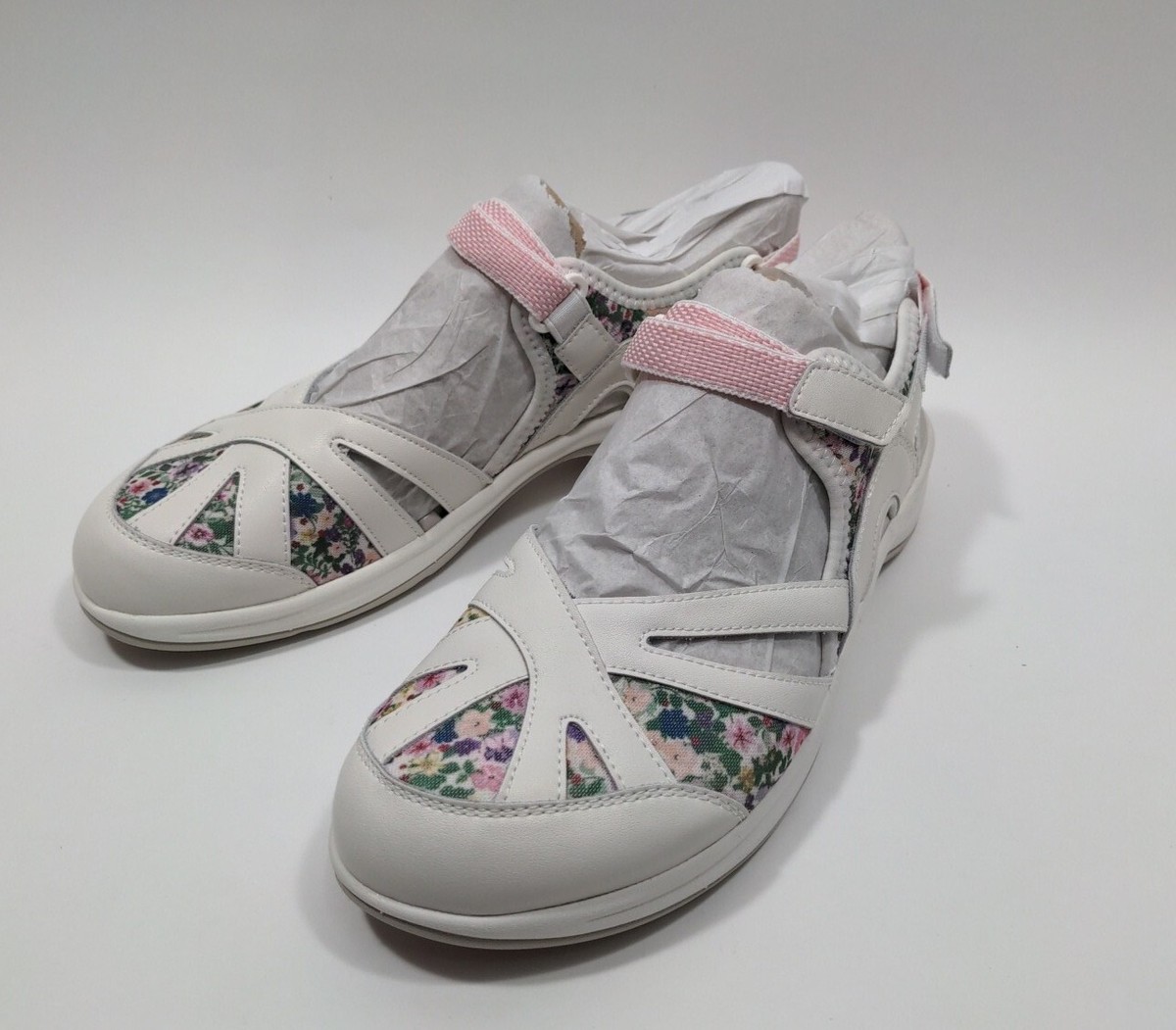 Easy Spirit Women's Esplash Mary Jane Flat, White 141, Size 11