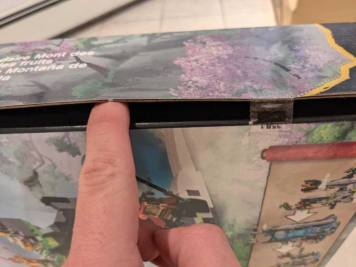 LEGO MONKIE KID: The Legendary Flower Fruit Mountain (80024) for