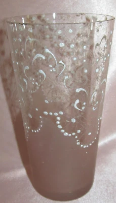 Ancien verre orangeade cristal rose décor émaillé blanc - Photo 1/4