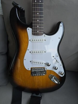 Squier Bullet Strat BSB 2016 - Bild 1 von 4