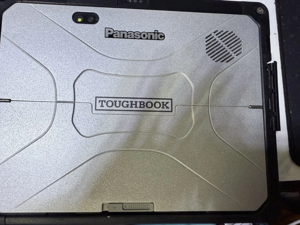 Panasonic ToughBook CF-33 12.1" 2k Touch i5-7300U  8GB  256GB SSD Win 11 Pro - Image 3 of 4