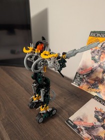 LEGO Bionicle 8625 Umbra - 100% Complete w/ Manual & Original Box Art