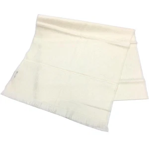 Gucci Authentique châle étole motif GG 100% laine blanc marque luxe taille 182 cm