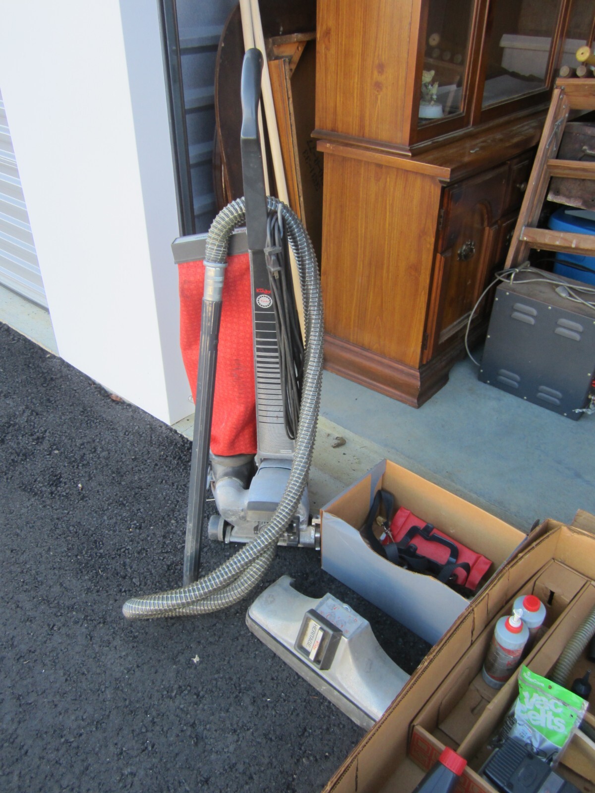 VTG KIRBY TURBO HERITAGE VACUUM W/ACCESSORIES, READ ALL, NO FREE