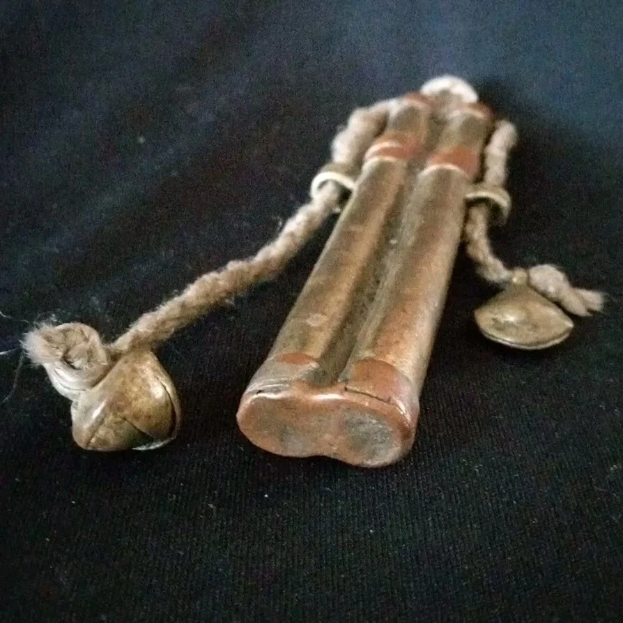 Antique Tibetan Brass Twin Cylinder Needle Case c1800 4.5" RARE - Image 3 of 4