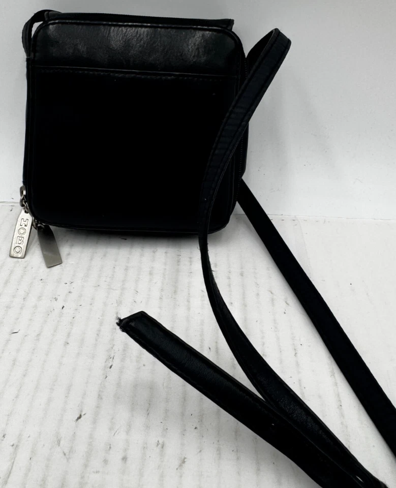 Bolso de Mano Hobo International Para Mujer Negro Organizador Integrado Cartera Bandolera Foto 2 de 4