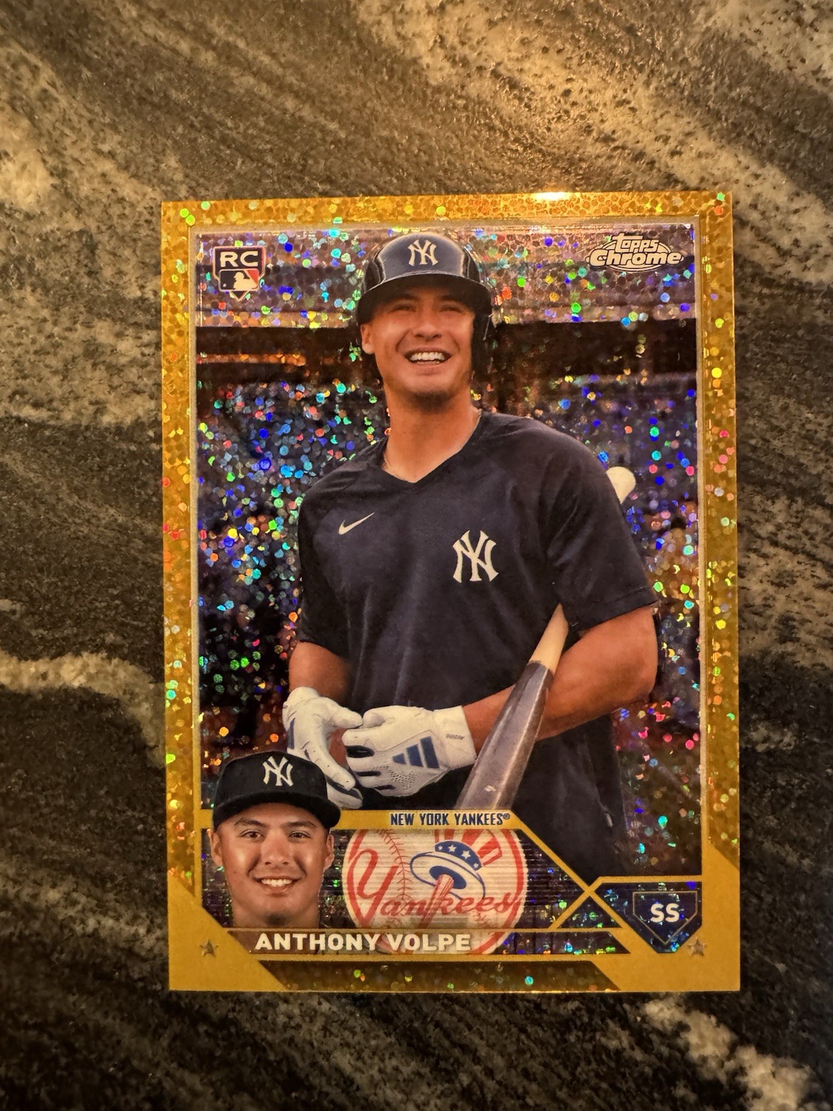 2023 Topps Chrome Update Image Variation Anthony Volpe Gold Speckle /50