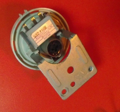 Waschmaschine BEKO WMB61431B Druckschalter