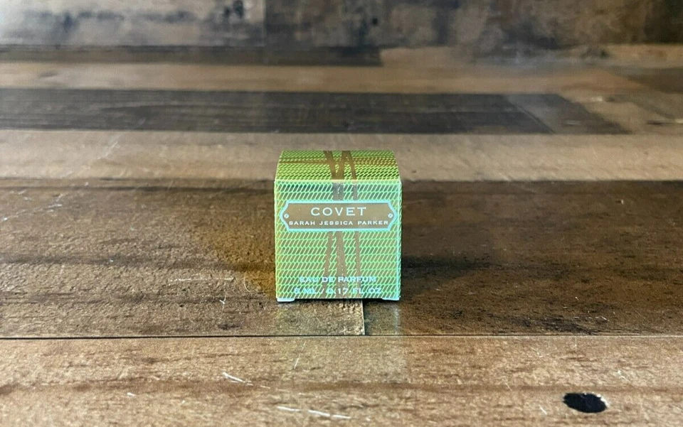 COVET by Jessica Parker Eau De Parfum 0.17oz 5ml Mini Tamaño de Viaje NUEVO Foto 2 de 4