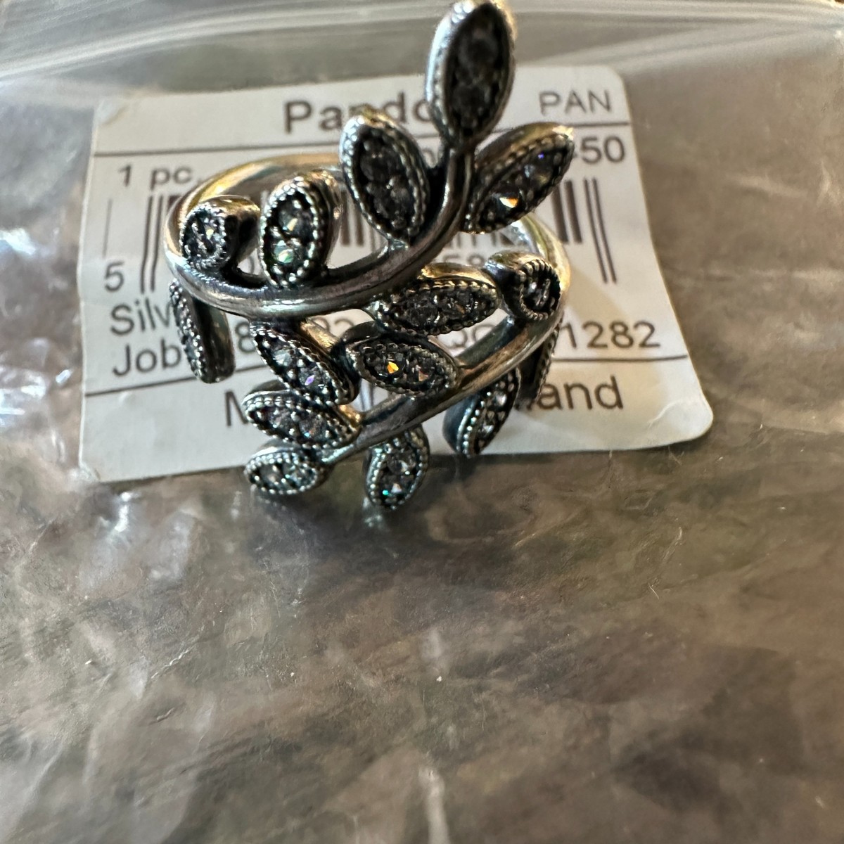 GENUINE PANDORA SPARKLING LEAVES RING Size 5 (50), 190921CZ GENUINE PANDORA SPARKLING LEAVES RING Size 5 (50), 190921CZ