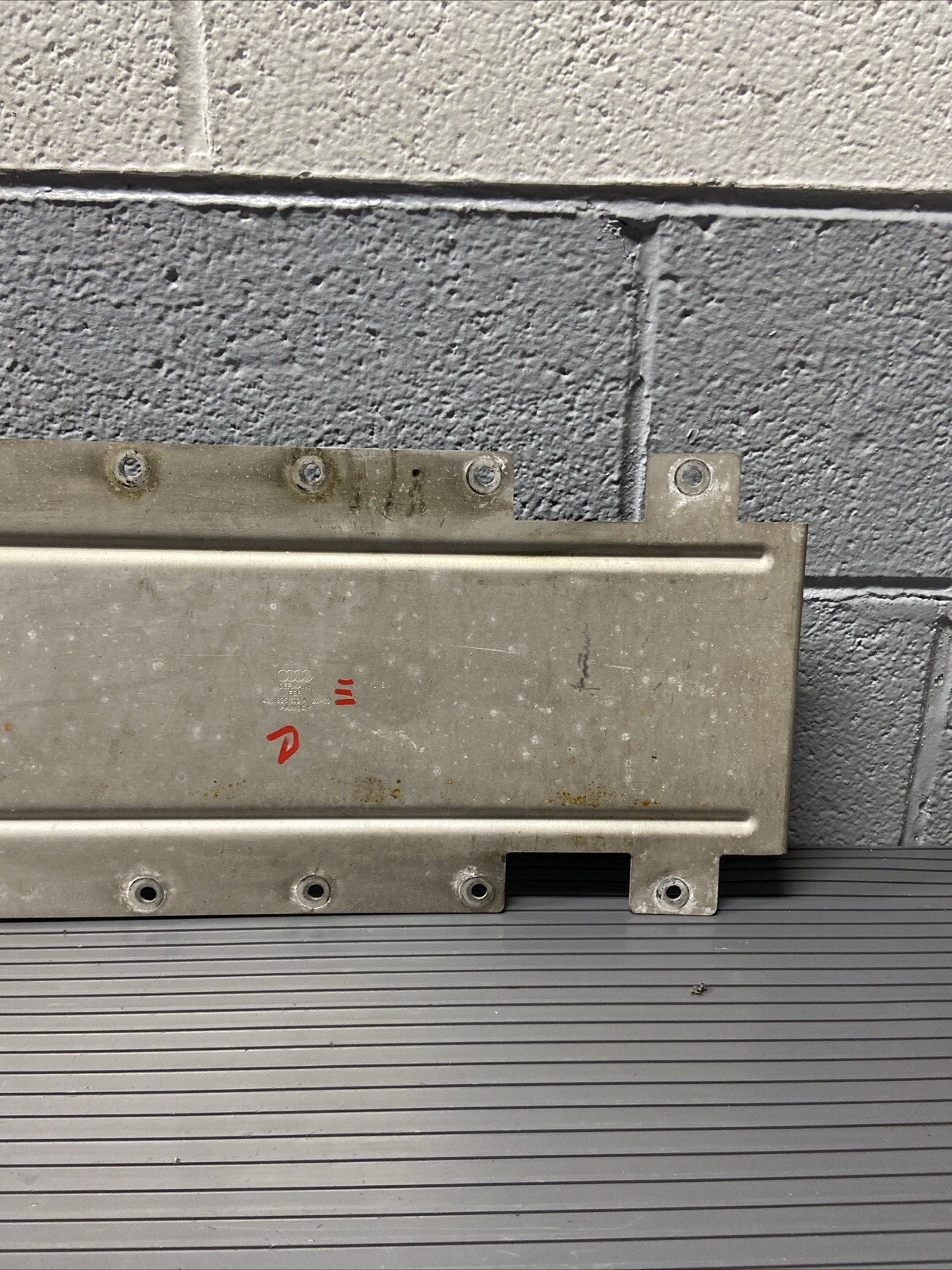 Audi R8 2008-2015 Mud flap