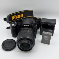 Nikon D3000 10.2MP DSLR Camera + 18-55mm Lens Kit - Great Condition