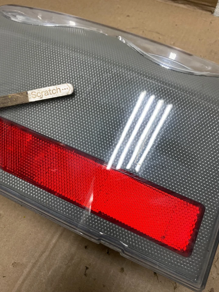 2006 - 2009 Land Rover Range Rover L322 Left Driver LH Tail Light Oem U1104 DW - Image 4 of 4