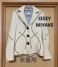 USED ISSEY MIYAKE IVORY JACKET SIZE 4 VERYGOOD