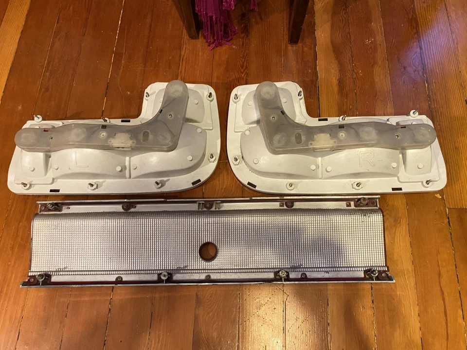 1976 MAZDA COSMO ЗАДНИЕ ФОНАРИ ПАРА - Изображение 2 из 2