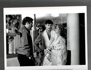 SUPER RARE!! 8X10 1980s ORIGINAL KEVIN KLINE AND MERYL STREEP MOVIE SCENE