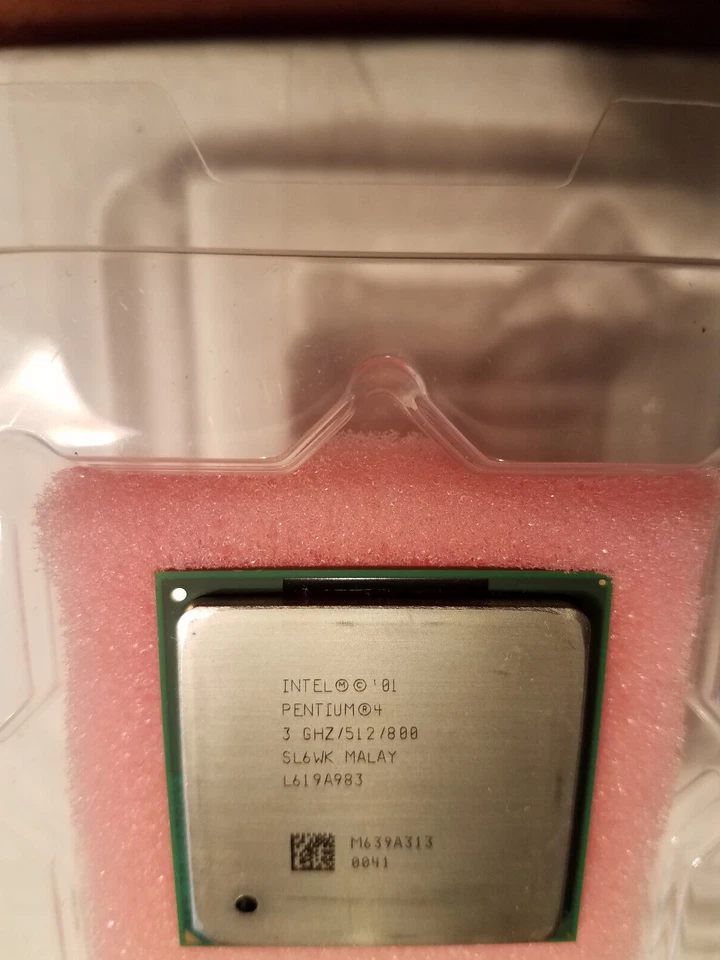 Intel Pentium 4 3.0 512 KB L2 Cache FSB 800 MHz 3.0 GHz Socket 478 CPU SL6WK - Image 4 of 4