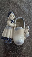 Figurine statuette Sabot porte fleurs fille chat Faience DELFT Hollande Ht 9 cm