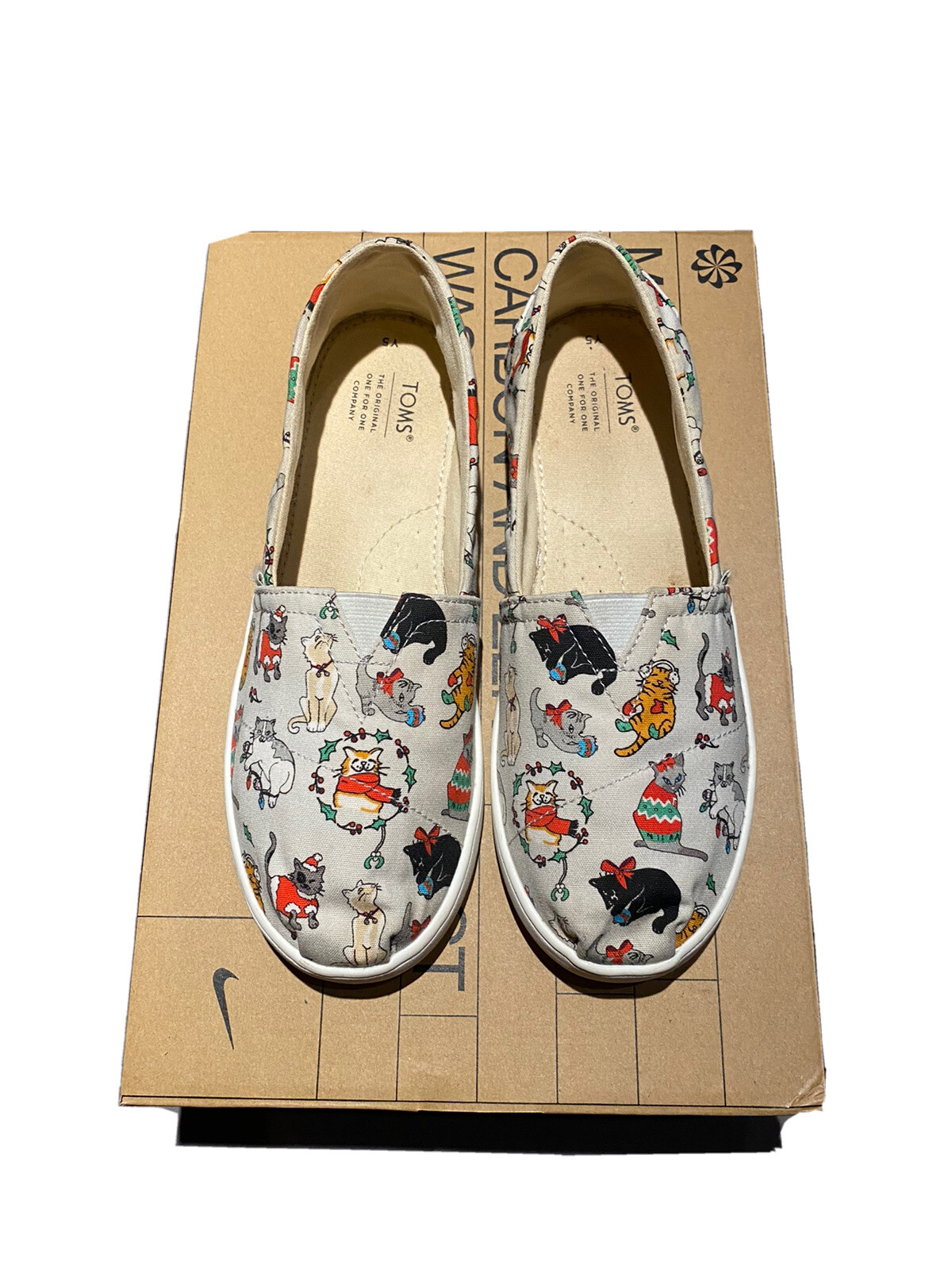 TOMS Shoes Christmas Holiday Cats Belmont Light Grey SlipOn Size 5Y eBay