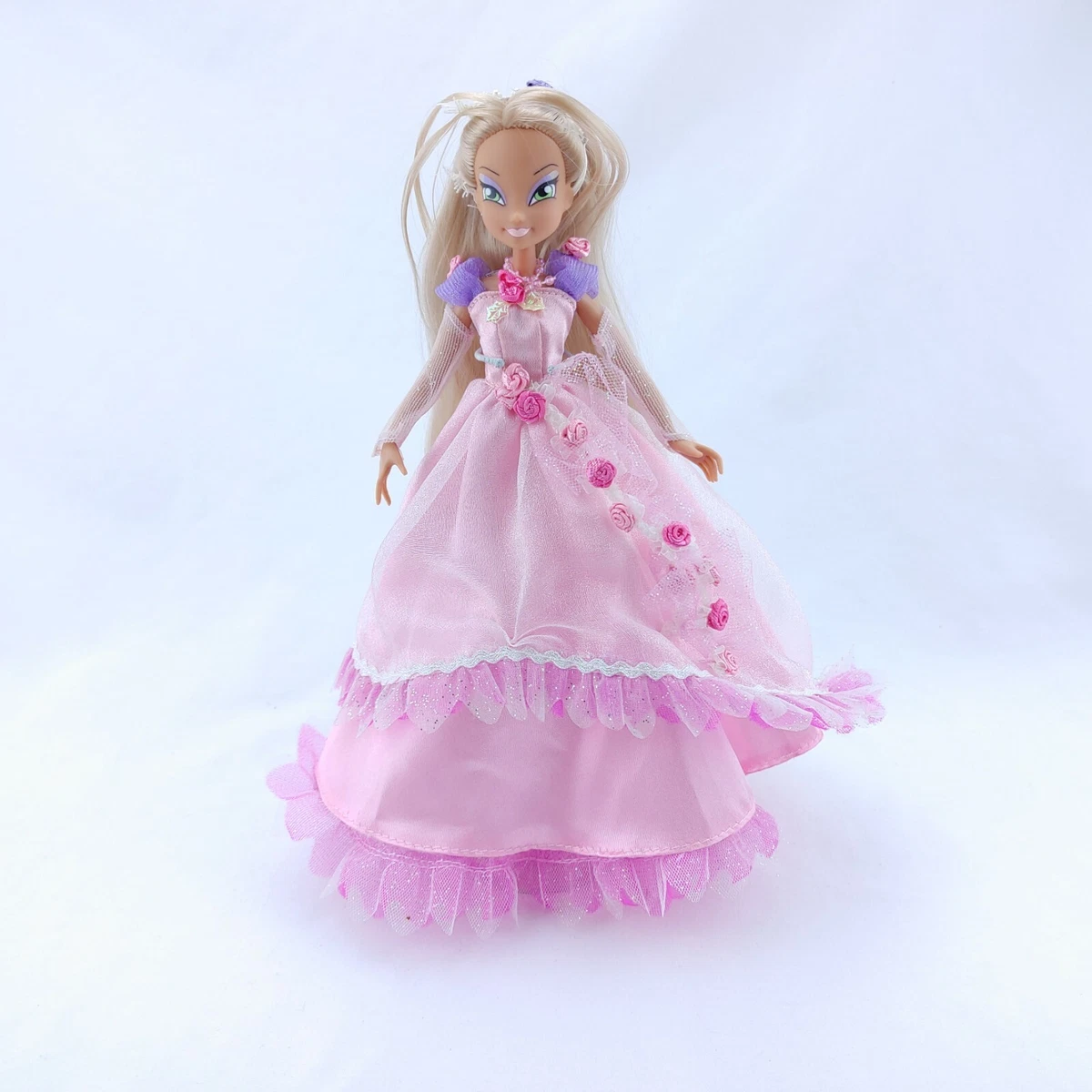 Jeux pr cieux Winx Club Flora princesses du royaume poup e de balle princesse