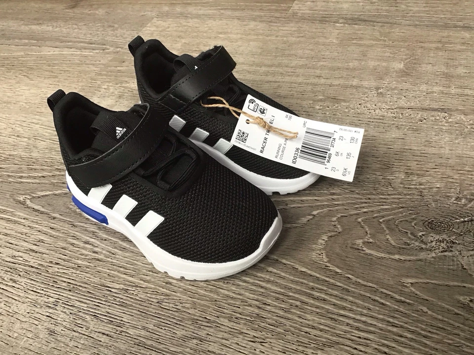 Tênis esportivo Adidas Racer TR23 EL I infantil tamanho 6.5K preto branco azul ID0336 - Imagem 2 de 4
