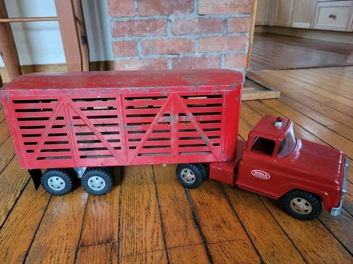 1958-era Tonka Livestock Trailer w/ Drop-Down Gate and 1960 Cab - Vintage