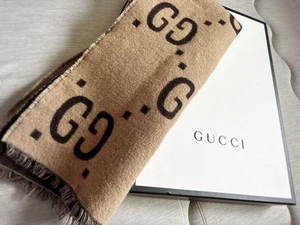 Foulard GUCCI GG laine jacquard soie beige marron unisexe avec boite