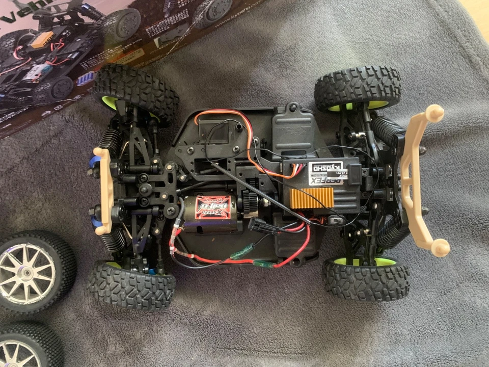 Super seltener Kyosho Mini Inferno LAV + 2. Karosse massig Zubehör, Tuning - Bild 4 von 4