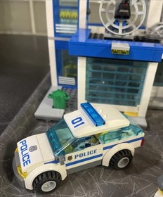LEGO CITY: Police Station (60047) Complete  No Box No Instructions