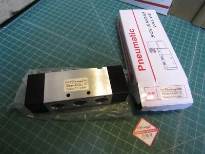1 – HAN BING 4A420-15 Double Air Piloted Pneumatic Valve 0.15~0.8MPa. NEW in Box
