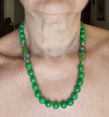 Grüne Jade Halskette mit Seitenelementen Muranoglas, einfarbig