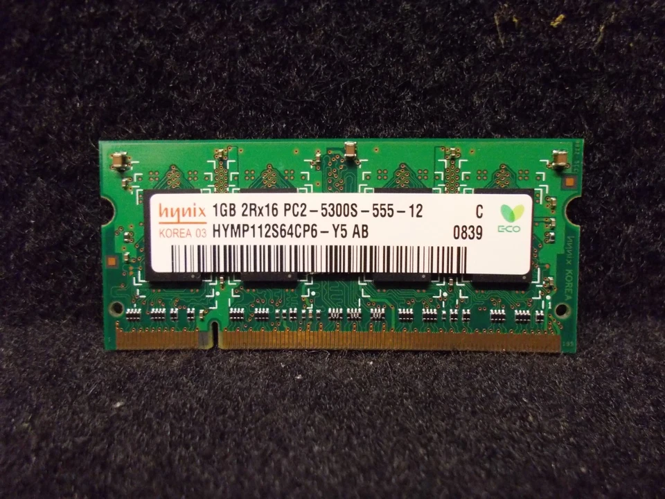 1 GB DDR2 RAM 200-pin SO-DIMM 2Rx16 PC2-5300S 'Hynix HYMP112S64CP6-Y5'. #SU-389