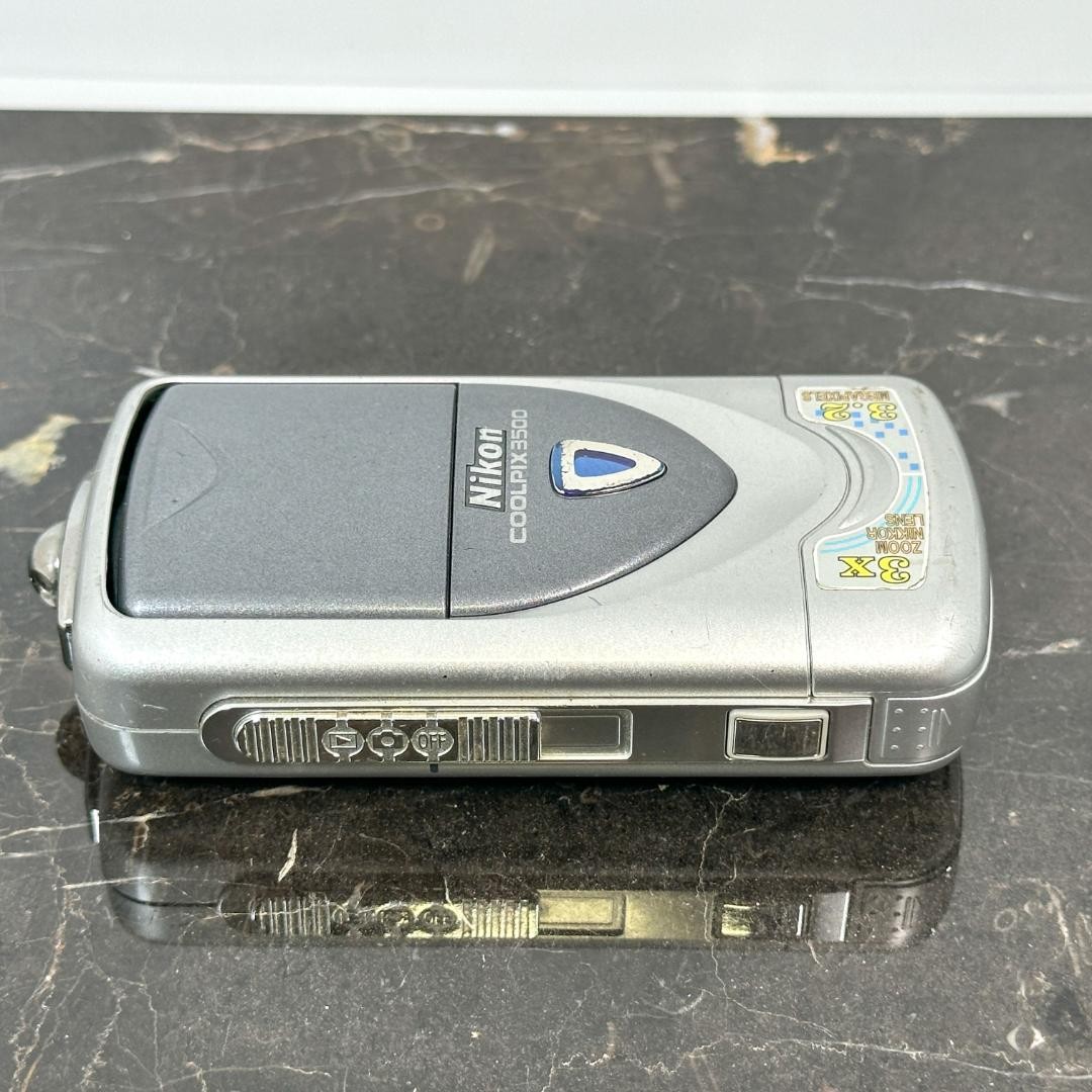 Nikon Coolpix 3500 Retro Compact Digital Camera with