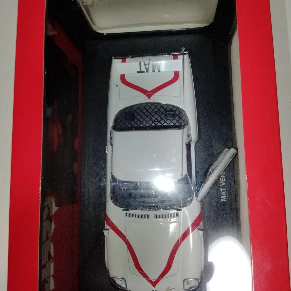 Autoart Return Of Ultraman Matt Vehicle 18/1 - Immagine 2 di 4