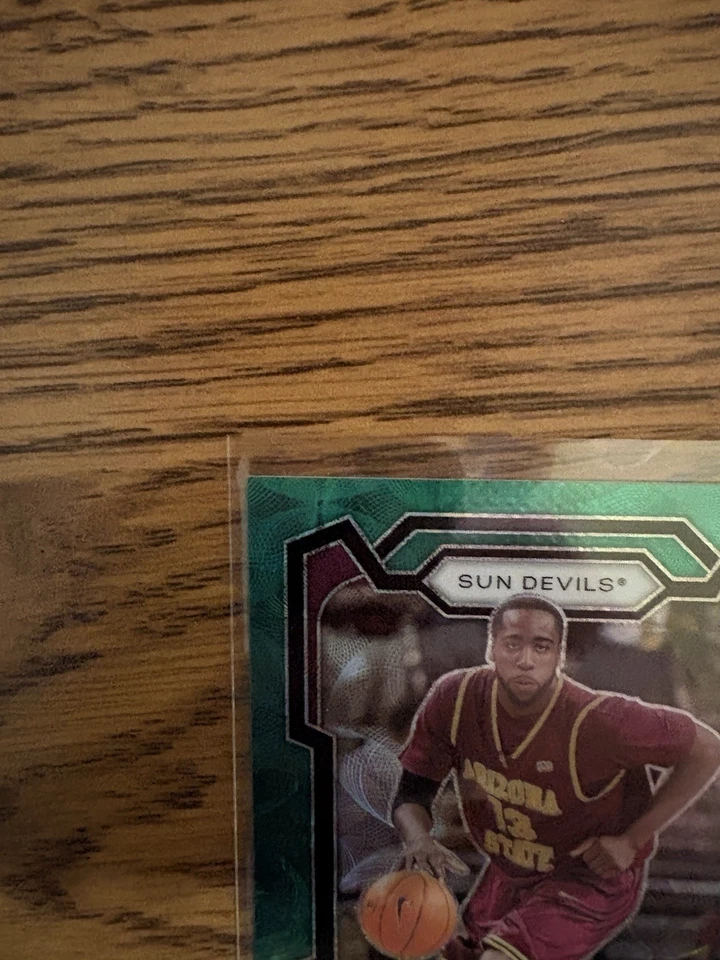 Selecciones de draft Panini Prizm 2024 - James Harden #41 mira verde Prizm/8 SSP Foto 2 de 4