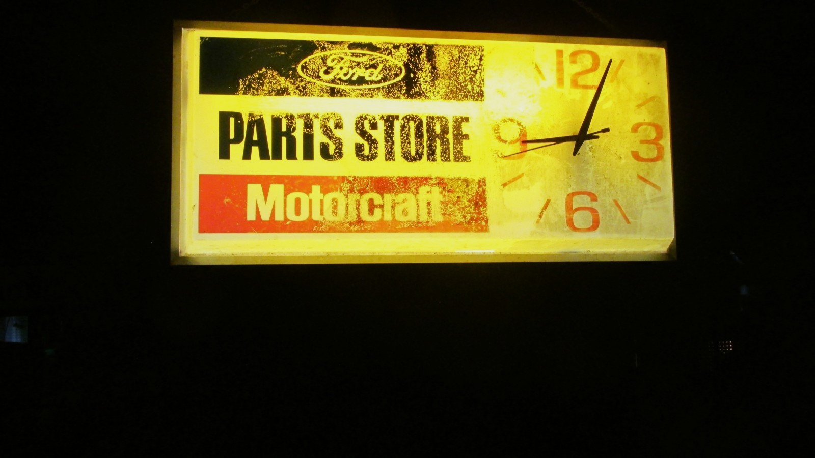 Ford Motorcraft  Parts Store Clock Plastic vintage Ford Dealer Parts Department