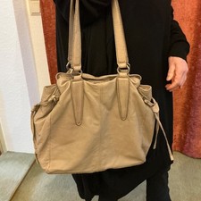 Damentasche Liebeskind Henkel Shopper beige Leder Reißverschluss große Fächer