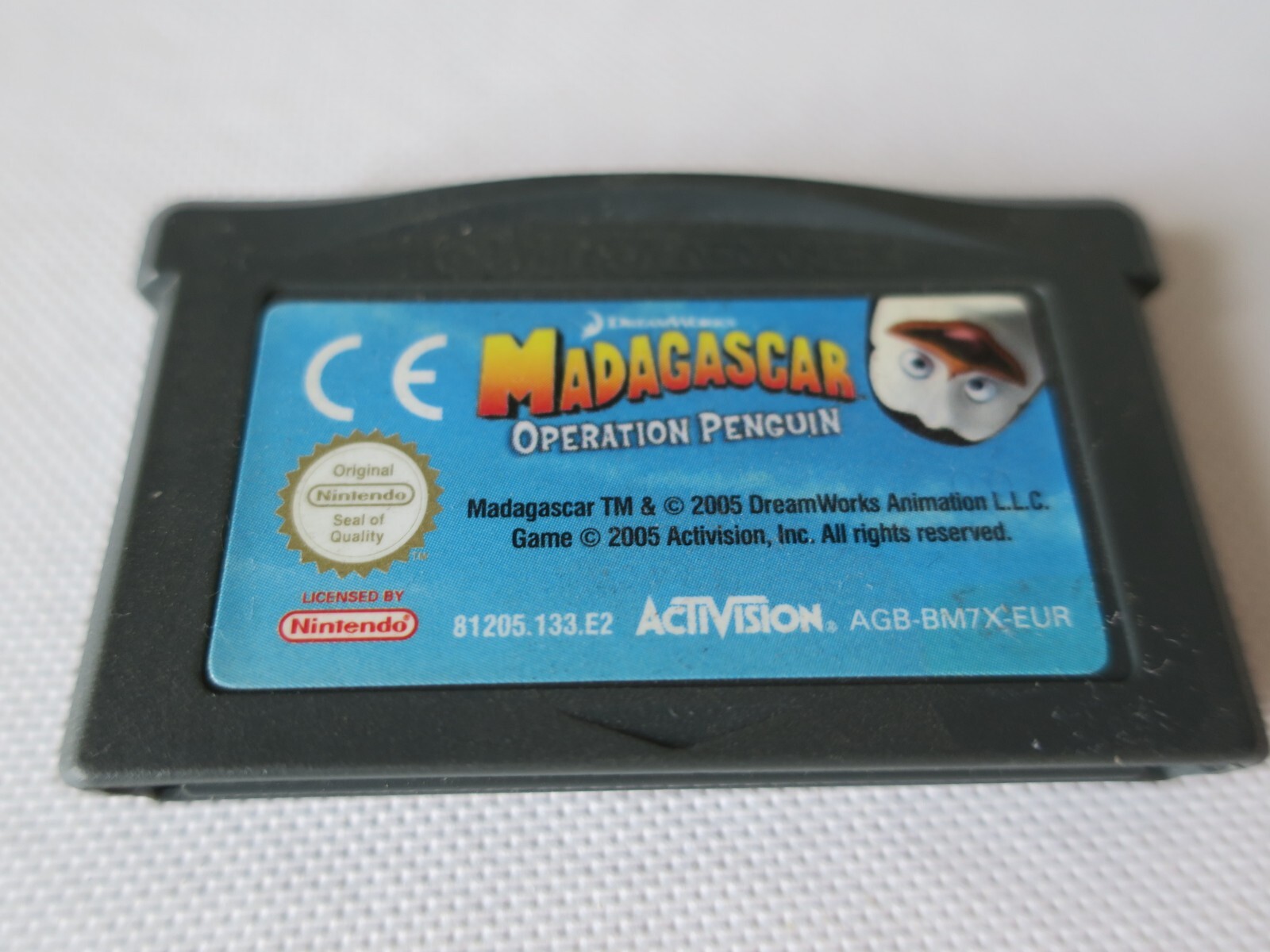 MADAGASCAR  OPERATION PINGOUINS / PENGUIN    ----- pour GAME BOY ADVANCE