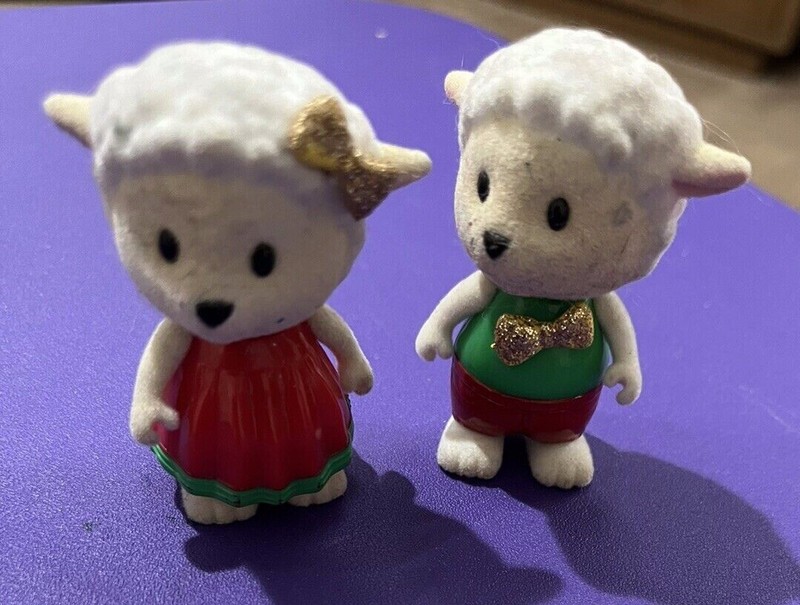 Lil Woodzeez Bobblehead Christmas Lamb Figures, 2" set of two male and female