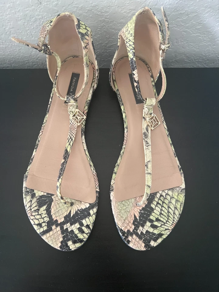 Sandalias para mujer Patrizia Pepe de cuero de serpiente verde Foto 3 de 4