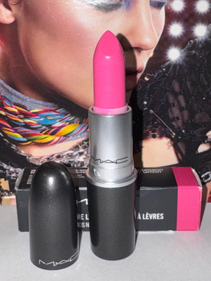 MAC DO NOT DISTURB LIPSTICK