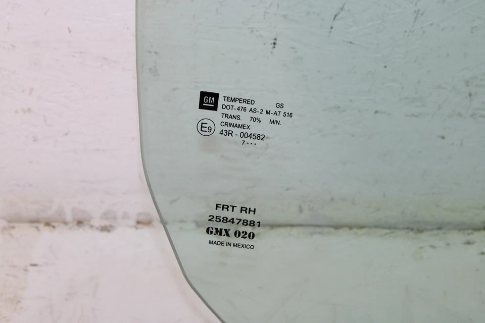 Vidrio ventana puerta derecha Saturn Sky 2007-2010 OEM LN30 Foto 2 de 3
