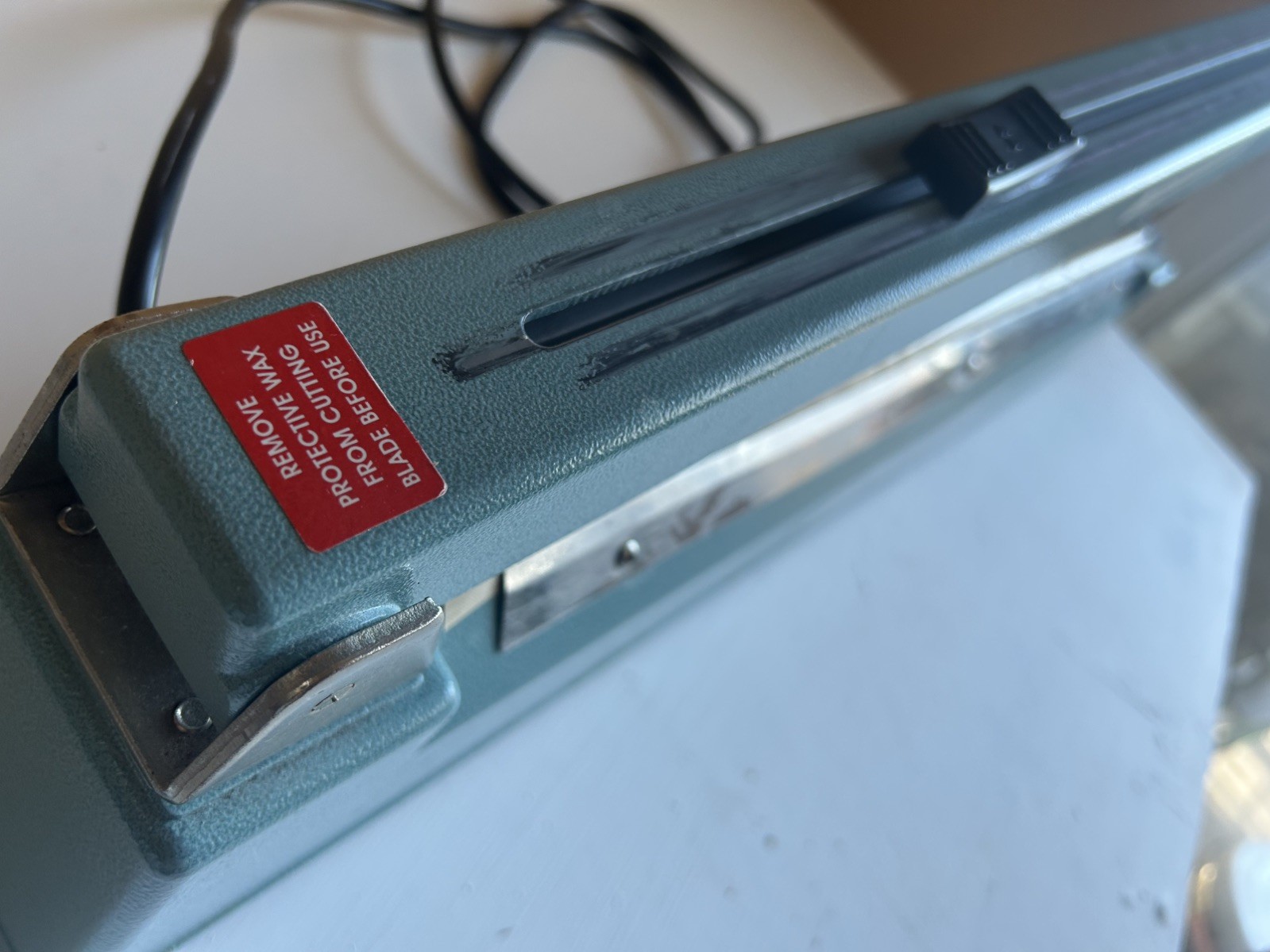 Uline H-1252 Impulse Bag Sealer w/ Cutter 20" 8mil Thickness Max 20" x 1/16"