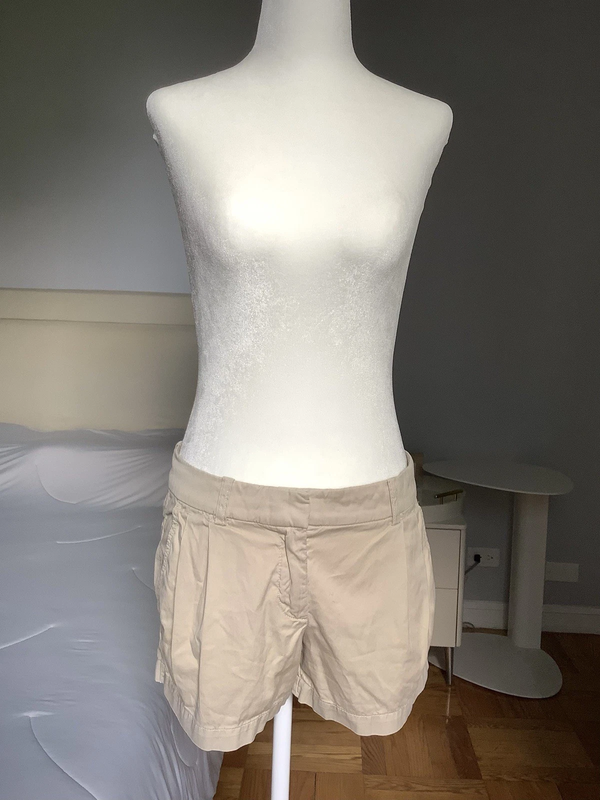 J Crew Women's Pleated Chino Shorts 2" Thin Cotton Beige SIZE 2