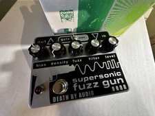 SUPERSONIC FUZZ GUN GUITAR EFFECT PEDAL DEATH BY AUDIO DISTORTION BOX