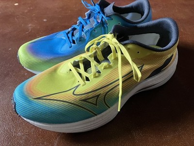 Mens 9.5 Mizuno WAVE REBELLION FLASH Running Shoes Yellow/Black/Blue J1GC233551