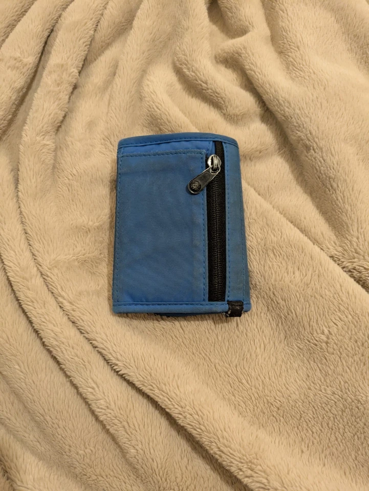 PacSafe RFID Blocking Wallet - Image 2 of 4