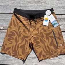 The Vuori Infinity Boardshort  Autumn Contigo MENS SIZE 30 NWT